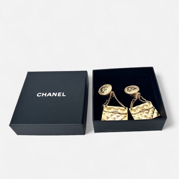 100% Authentic CHANEL Vintage Rear CC Clip On Earrings 1980 - Picture 7 of 7